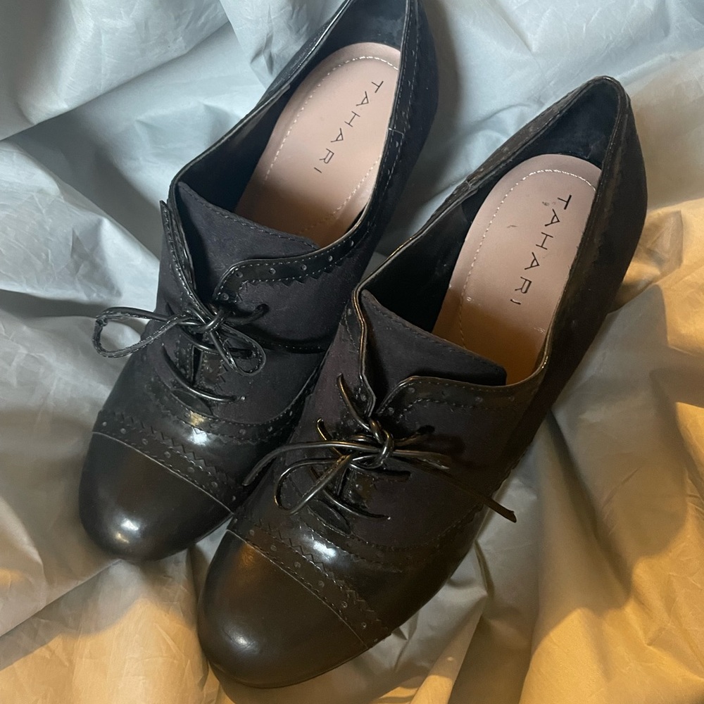 Tahari Black Oxford Heels